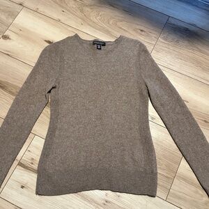 Saks Fifth Avenue 100% Cashmere sweater